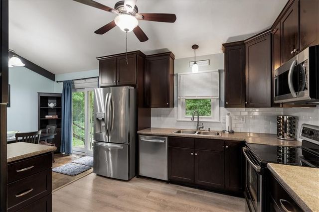 4910 N Spruce Avenue, Kansas City, MO 64119