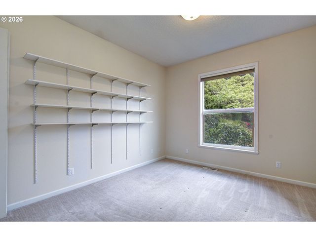 1615 SISTERS Ct, Salem, OR 97304