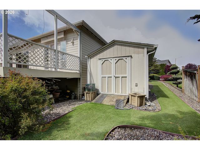 1615 SISTERS Ct, Salem, OR 97304