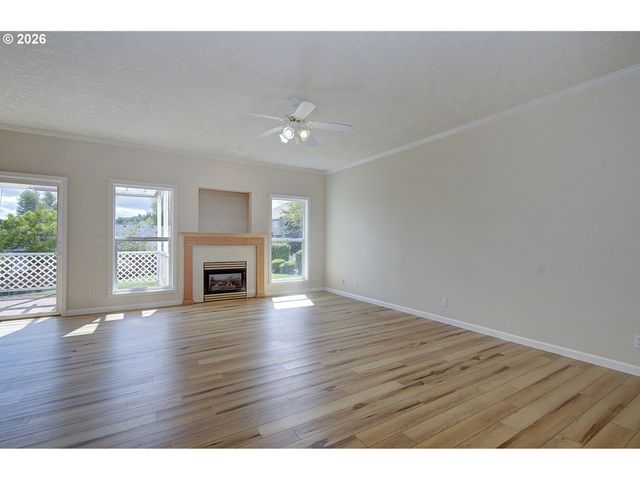 1615 SISTERS Ct, Salem, OR 97304