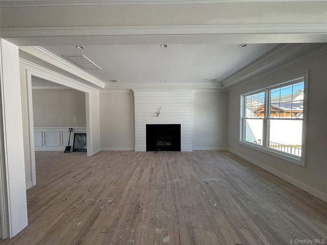 348 Fairway Drive, Franklin Square, NY 11010