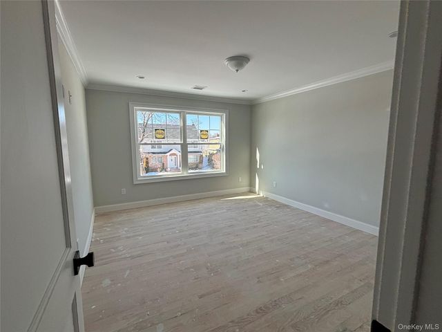 348 Fairway Drive, Franklin Square, NY 11010