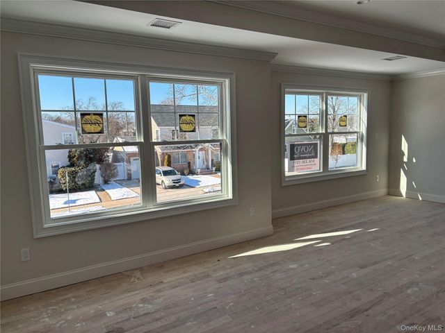 348 Fairway Drive, Franklin Square, NY 11010