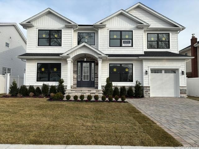 348 Fairway Drive, Franklin Square, NY 11010