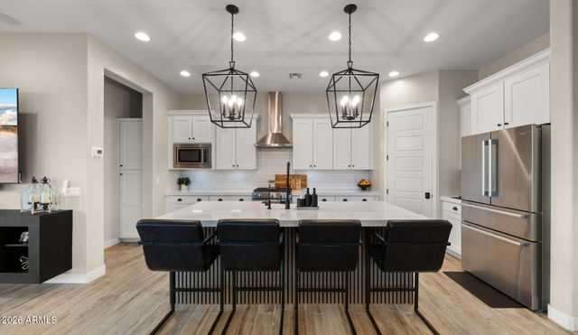 851 E DEER CREEK Road, Phoenix, AZ 85048