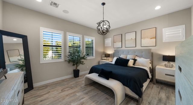 851 E DEER CREEK Road, Phoenix, AZ 85048
