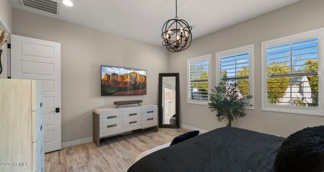 851 E DEER CREEK Road, Phoenix, AZ 85048