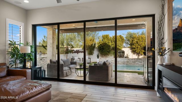 851 E DEER CREEK Road, Phoenix, AZ 85048