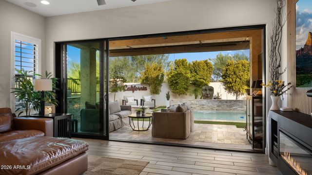 851 E DEER CREEK Road, Phoenix, AZ 85048