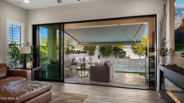 851 E DEER CREEK Road, Phoenix, AZ 85048