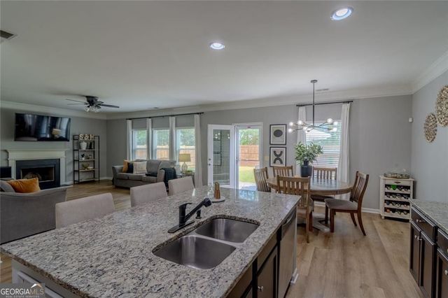 92 Boulder Run, Hiram, GA 30141