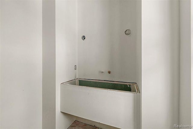 1368 Bennaville Avenue, Birmingham, MI 48009