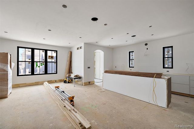 1368 Bennaville Avenue, Birmingham, MI 48009