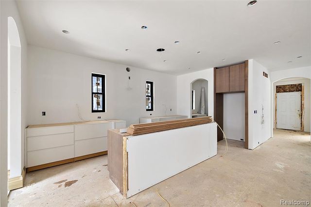 1368 Bennaville Avenue, Birmingham, MI 48009