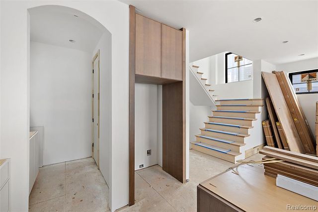 1368 Bennaville Avenue, Birmingham, MI 48009