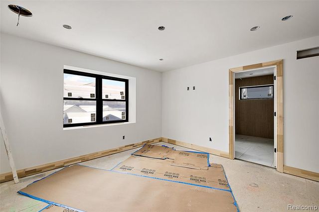 1368 Bennaville Avenue, Birmingham, MI 48009