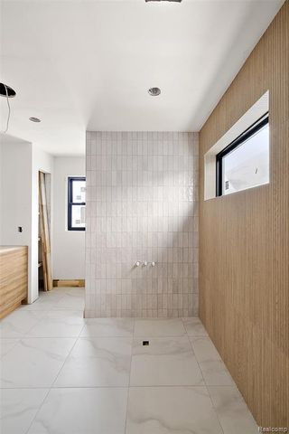 1368 Bennaville Avenue, Birmingham, MI 48009