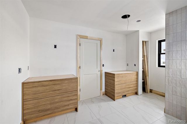 1368 Bennaville Avenue, Birmingham, MI 48009