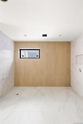 1368 Bennaville Avenue, Birmingham, MI 48009