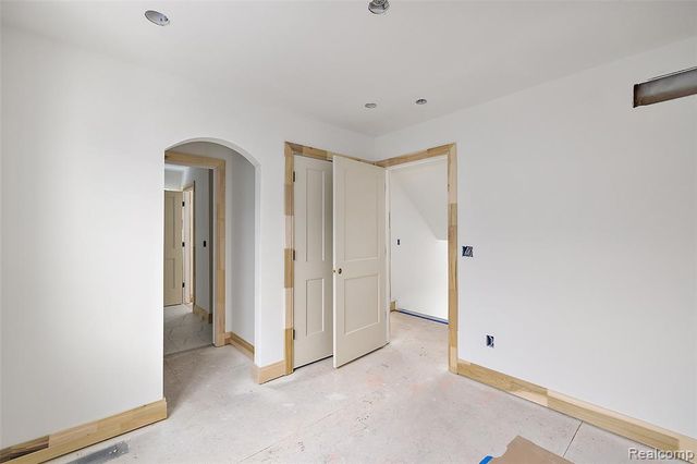 1368 Bennaville Avenue, Birmingham, MI 48009