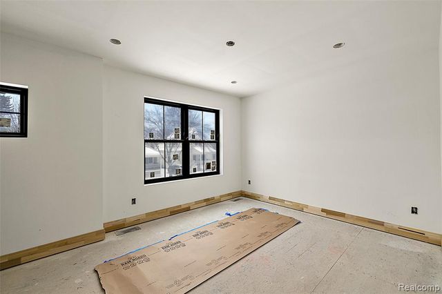 1368 Bennaville Avenue, Birmingham, MI 48009