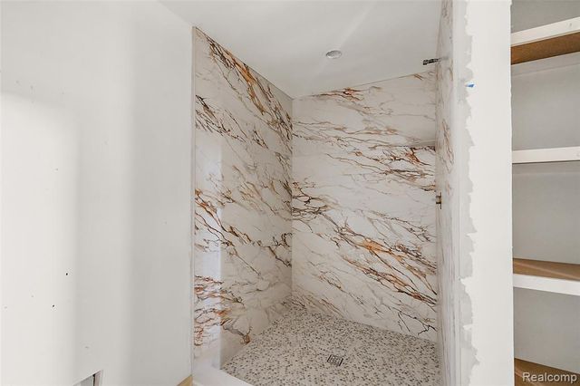 1368 Bennaville Avenue, Birmingham, MI 48009