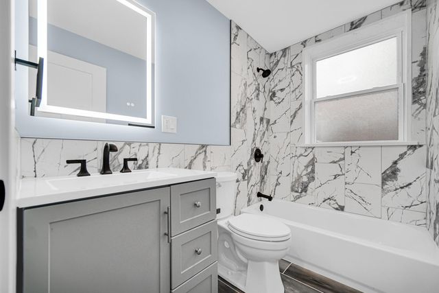 616 W 144th Street, East Chicago, IN 46312