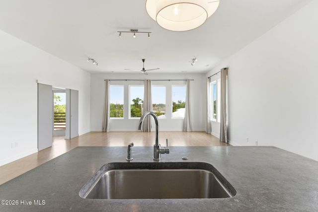 314 Davis Street Unit 301, Wilmington, NC 28401