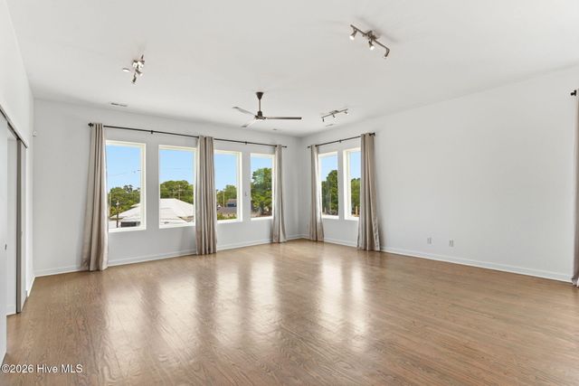 314 Davis Street Unit 301, Wilmington, NC 28401