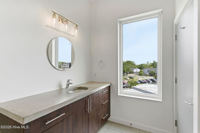 314 Davis Street Unit 301, Wilmington, NC 28401