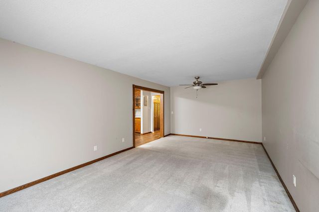 10630 Rockford Road 109, Plymouth, MN 55442