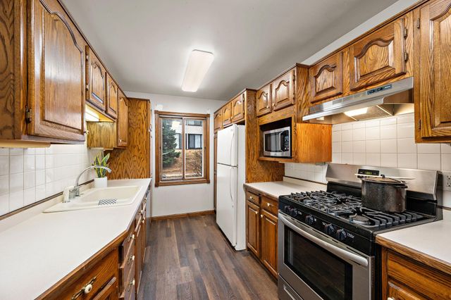 10630 Rockford Road 109, Plymouth, MN 55442