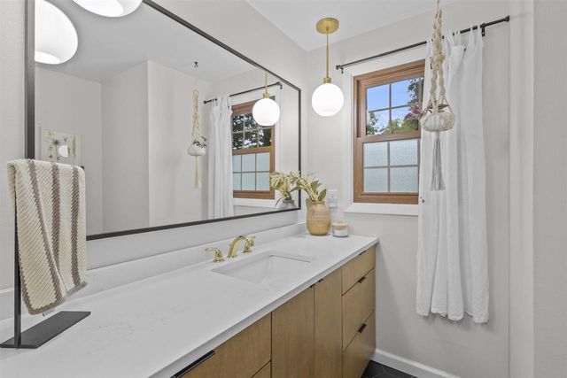 540 PINEHURST AVENUE, Green Bay, WI 54302