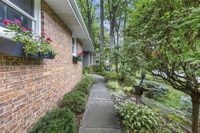 540 PINEHURST AVENUE, Green Bay, WI 54302