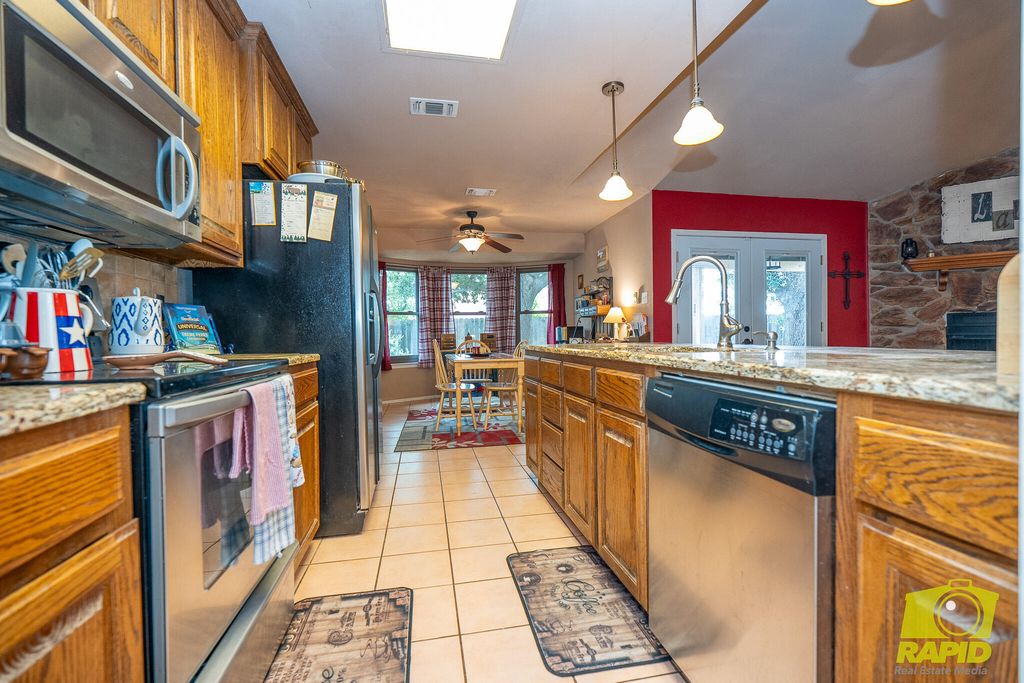 Image 12 of property listing at 6 Dellwood Drive, San Angelo, TX 76903