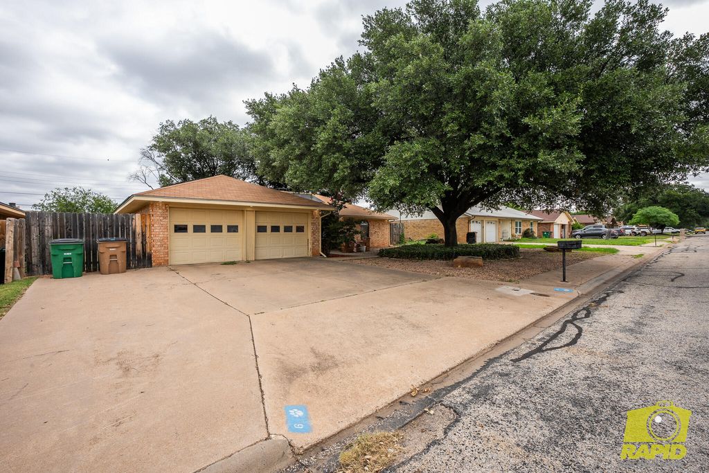 Image 4 of property listing at 6 Dellwood Drive, San Angelo, TX 76903