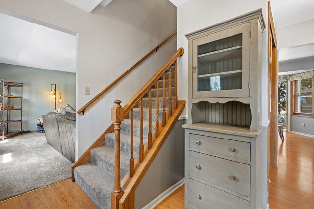 1237 Cavalier DRIVE, Waukesha, WI 53186