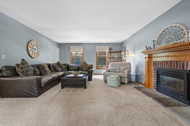 1237 Cavalier DRIVE, Waukesha, WI 53186