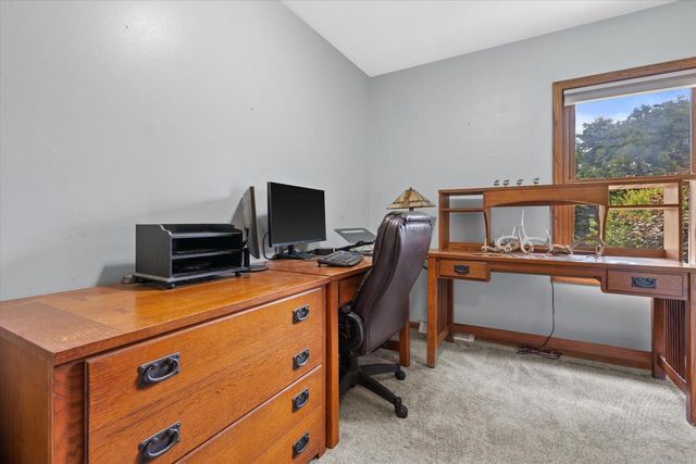 1237 Cavalier DRIVE, Waukesha, WI 53186