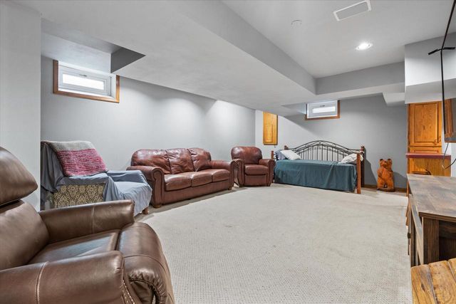 1237 Cavalier DRIVE, Waukesha, WI 53186