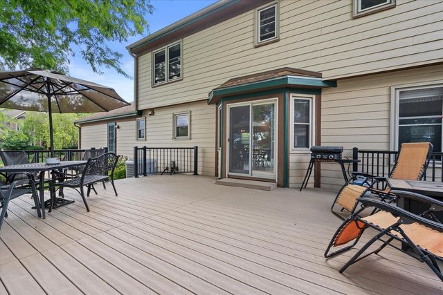 1237 Cavalier DRIVE, Waukesha, WI 53186