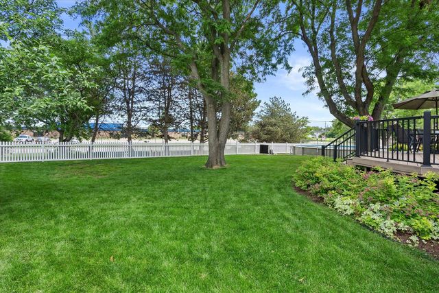 1237 Cavalier DRIVE, Waukesha, WI 53186