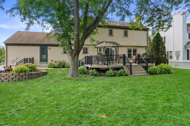 1237 Cavalier DRIVE, Waukesha, WI 53186