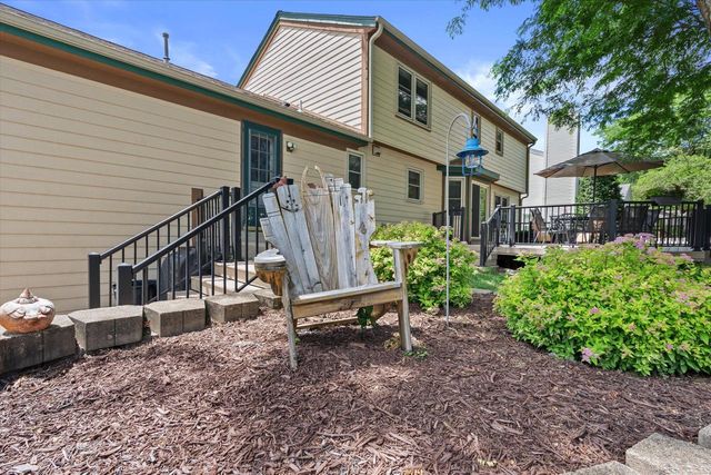 1237 Cavalier DRIVE, Waukesha, WI 53186