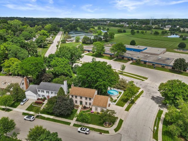 1237 Cavalier DRIVE, Waukesha, WI 53186