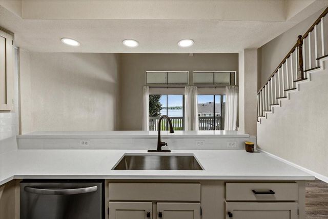 154 April Point Drive S, Conroe, TX 77356