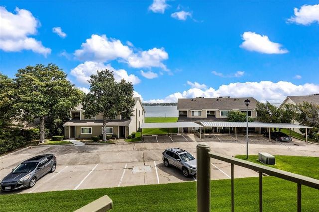 154 April Point Drive S, Conroe, TX 77356