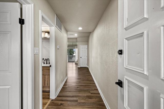 154 April Point Drive S, Conroe, TX 77356