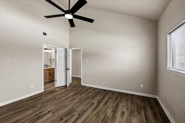 154 April Point Drive S, Conroe, TX 77356