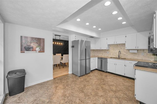 613 VALLEY HILL DRIVE, Brandon, FL 33510